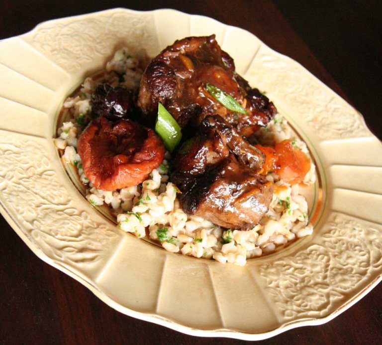 Beeld opgeskepte beesstert met gort en gestoofde perskes RESIZED IMG_2968