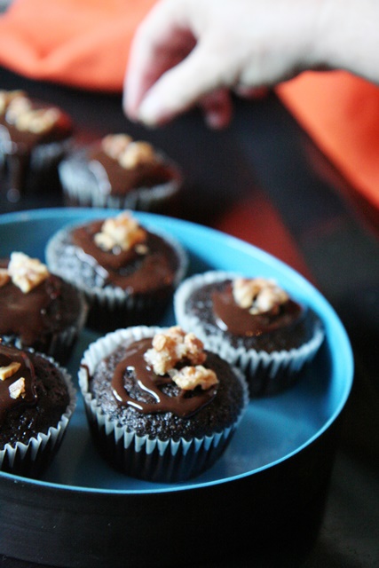 Strooi neute oor, versuiker, gesout en gerooster. Foto: Ian du Toit