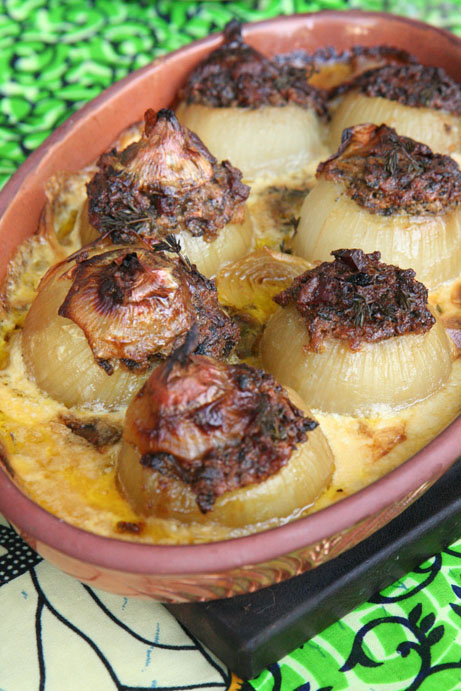 My gevulde uie wat wolwefluite gekry het. 