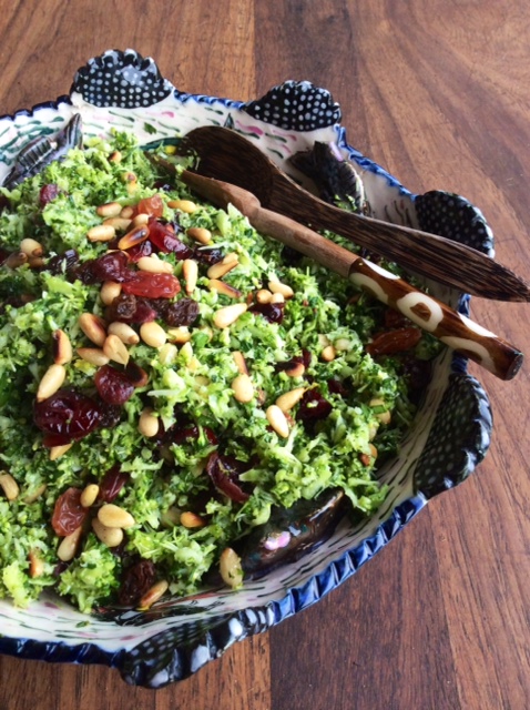 Krakerig. Vars. Geurig van die kruie. Harmonie tussen soet, suur, bitter en sout.