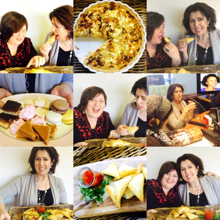 Christine saam met my in die RSG ateljee met 'n bordjie soet en bordjie sout: heerlike gerookte snoektert en samosas ; asook fudge, skuimpies, macarons, miljoenerbrosbrood en malvalekkers in geroosterde klapper.