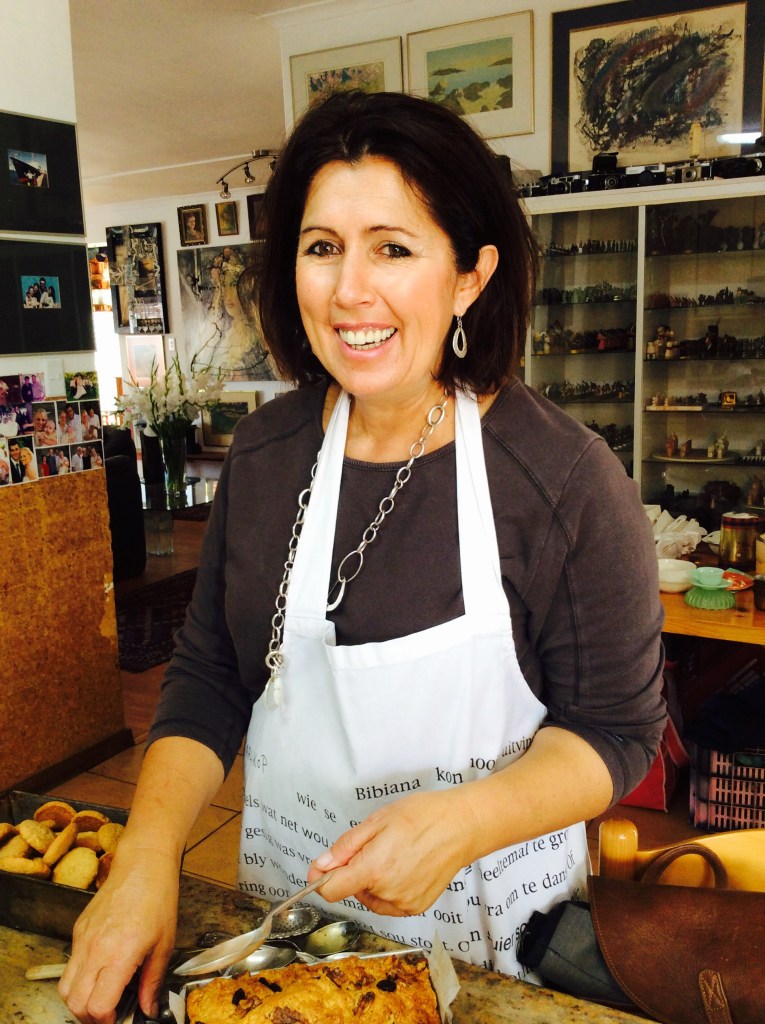 Christine Capendale by die foto-ateljee van Myburgh Du Plessis. (Foto Errieda)