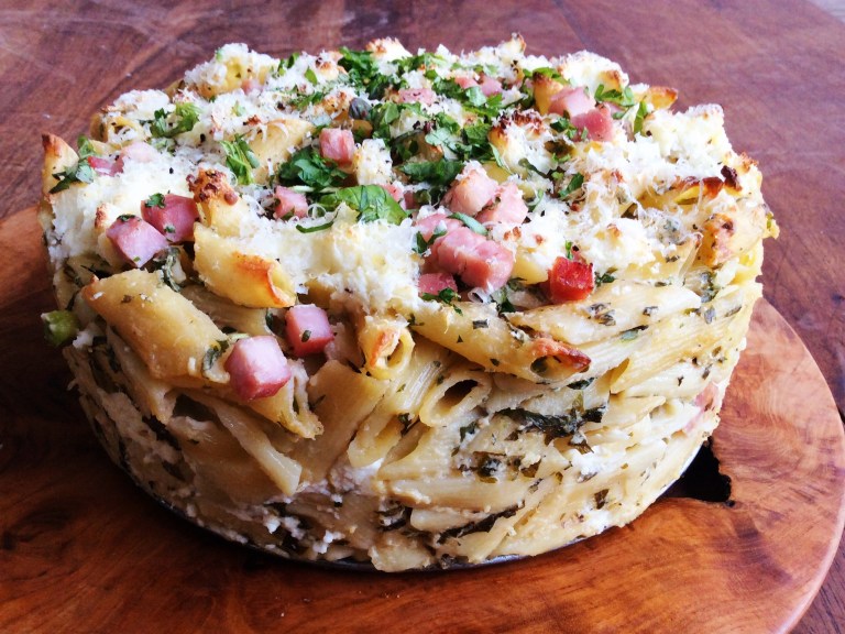 koek op houttafel houtbord mooi kantaansig